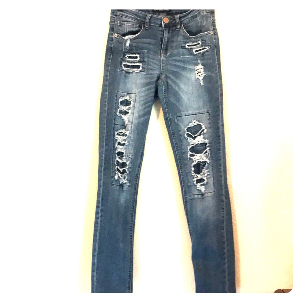 !!! SOLD !!! — Ripped Skinny Jeans